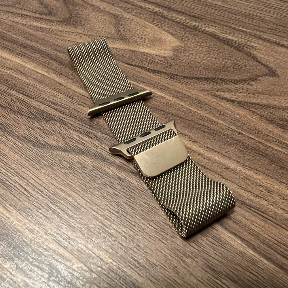 Apple gold Milanese loop band (40/41mm)
